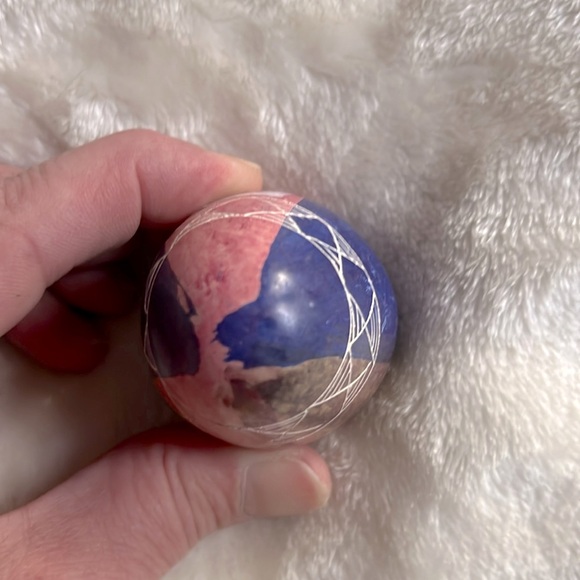 AFRICAN HAND CARVED ETCH DESIGN DECORATIVE STONE EGG FROM KENYA 🇰🇪 - Picture 5 of 9